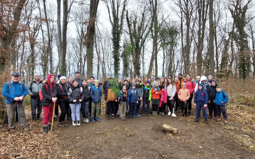 UČENICI DJEČJE PLANINARSKE ŠKOLE NA KUNAGORI