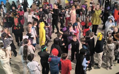 MAŠKARE ZAVLADALE ŠKOLOM: DAN PUN SMIJEHA I PLESA